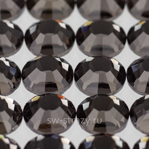 YHB 28 ss16 Black Diamond F 104